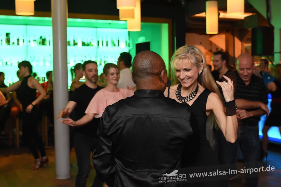 Airport_180323_Salsa_Workshop_Airport_Nuremberg_073