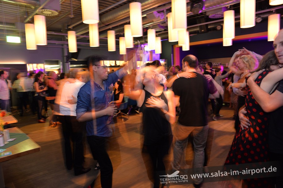 Salsa_im_Airport_17_DJ_Norb_DJ_Hannes_Randy_Stef_69