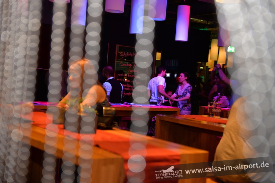 Salsa_im_Airport_5-Jahre_DJ_Norb_DJ_Hannes_33